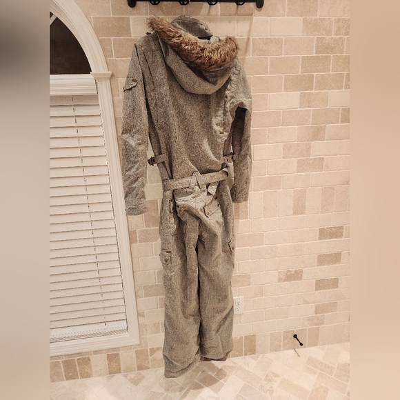 Obermeyer Ski Snowboard Rebel Suit Size 8 Overall One Piece - Picture 14 of 16